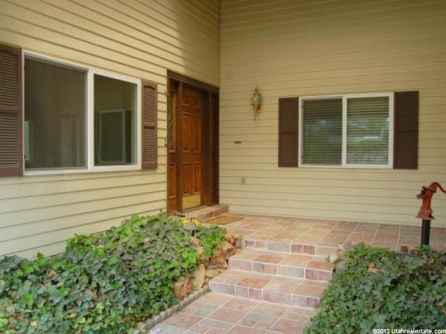 8685 S 1700 E, Sandy, UT 84093 — photo 2