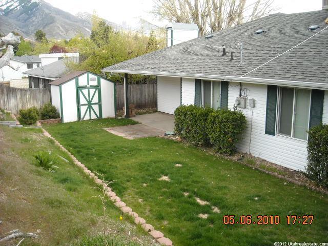 1062 E Oxford Dr S, Ogden, UT 84403 — photo 2
