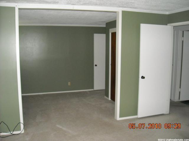 1062 E Oxford Dr S, Ogden, UT 84403 — photo 5