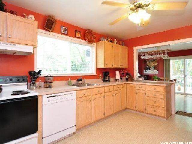 2553 S Buchanan Ave E, Ogden, UT 84401 — photo 3