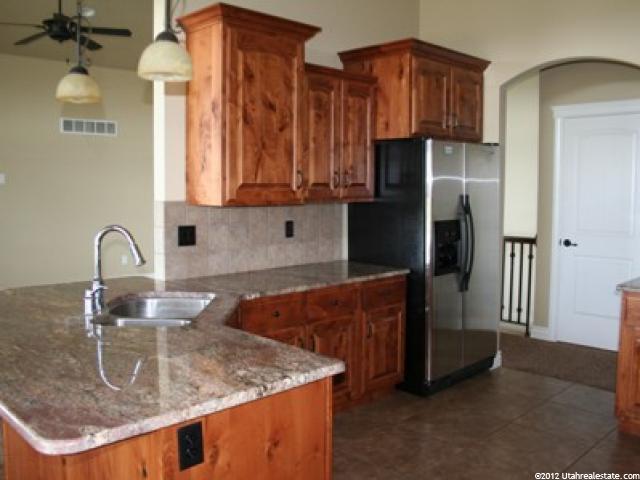 3207 W St Andrews Dr, Syracuse, UT 84075 — photo 4