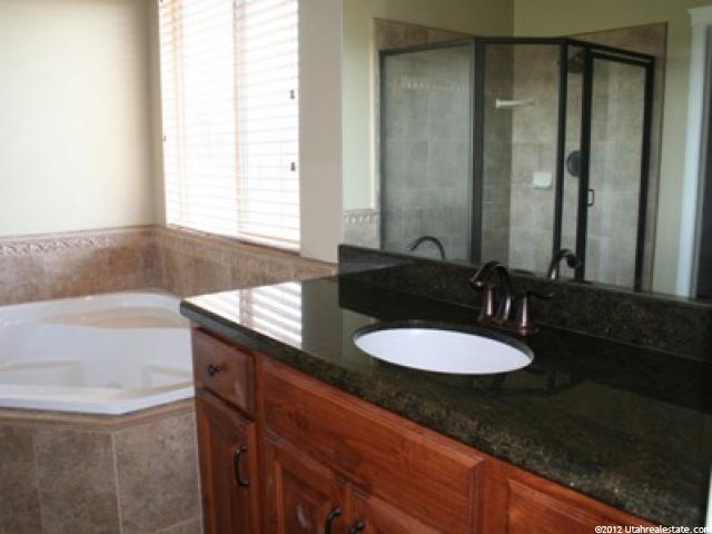 3207 W St Andrews Dr, Syracuse, UT 84075 — photo 8