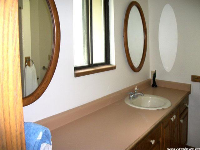 11420 S 1380 E, Sandy, UT 84092 — photo 8