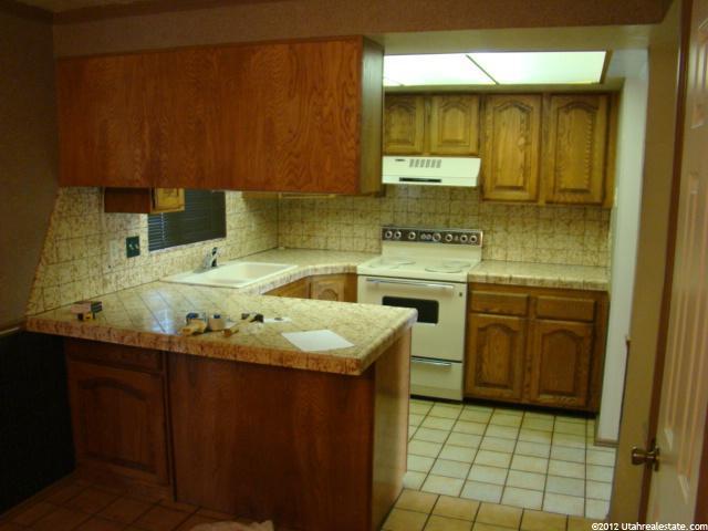 1085 W 25 N, Clearfield, UT 84015 — photo 2
