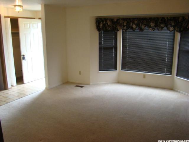 1085 W 25 N, Clearfield, UT 84015 — photo 3