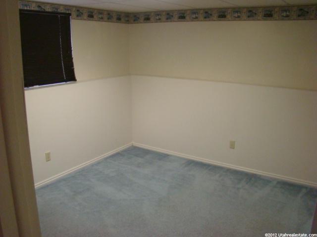 1085 W 25 N, Clearfield, UT 84015 — photo 4