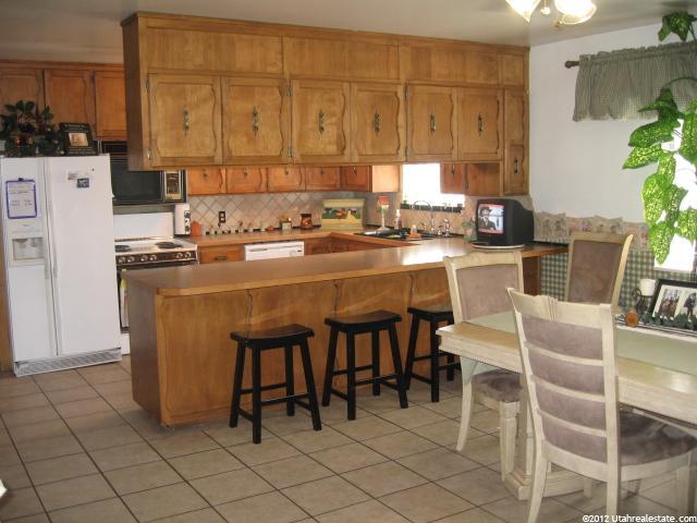 25 S 100 E, Nephi, UT 84648 — photo 9