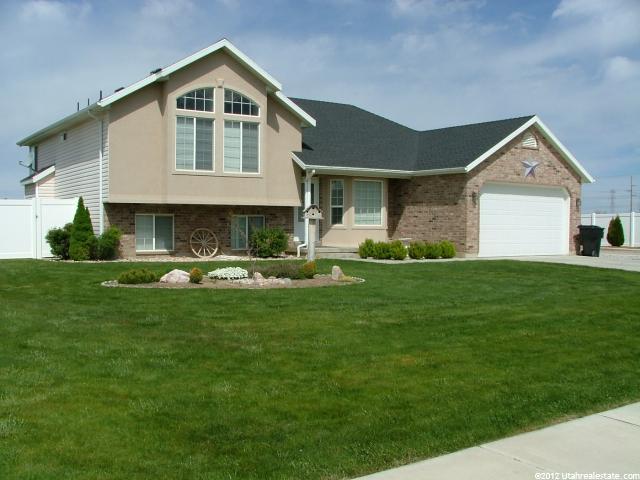 3963 N 2800 W, Farr West, UT 84404 — photo 2