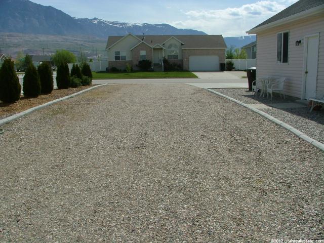 3963 N 2800 W, Farr West, UT 84404 — photo 7