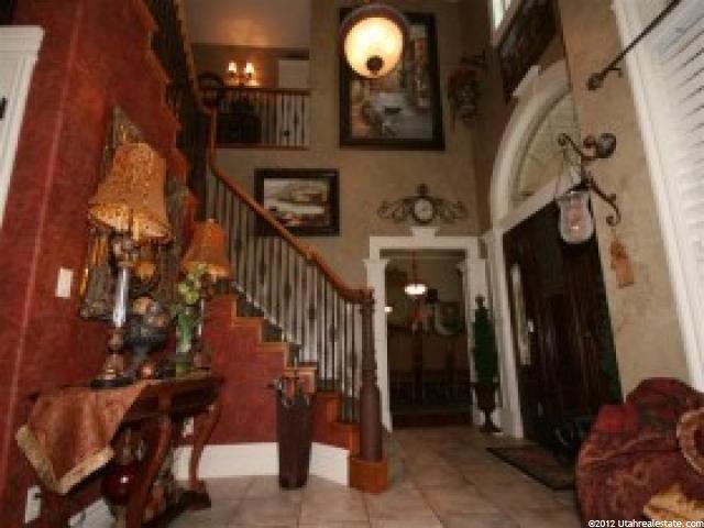5433 Skyline Dr, Ogden, UT 84403 — photo 2