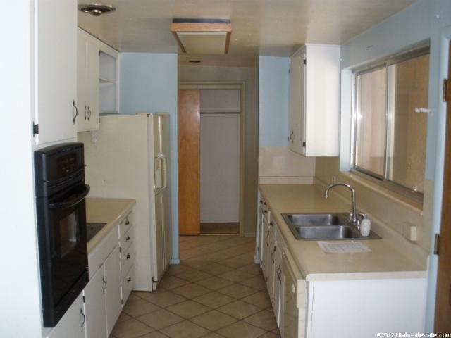 1437 E 8600 S, Sandy, UT 84093 — photo 10