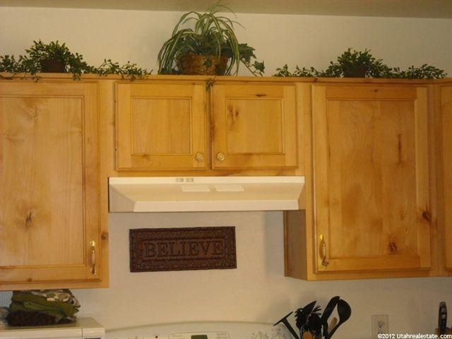 943 N 780 W, Clinton, UT 84015 — photo 8