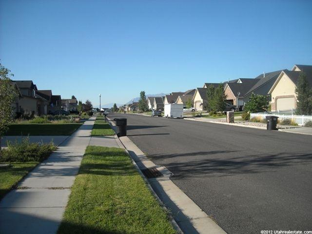 943 N 780 W, Clinton, UT 84015 — photo 9