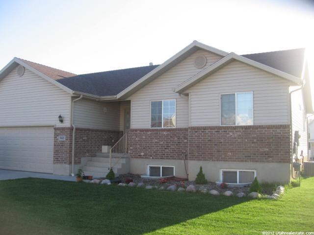 943 N 780 W, Clinton, UT 84015 — photo 10