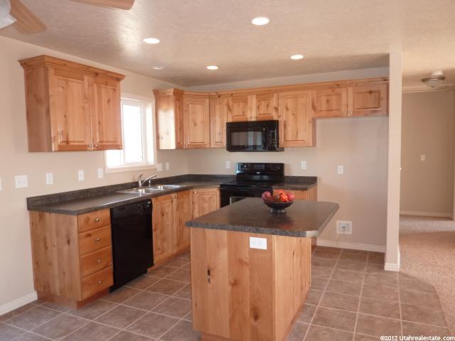 249 S 400 W, Tremonton, UT 84337 — photo 2