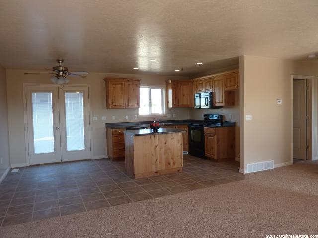 249 S 400 W, Tremonton, UT 84337 — photo 3