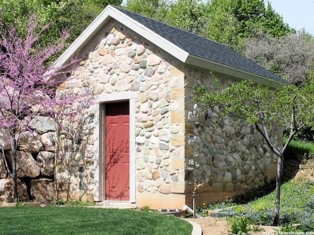 856 E Indian Springs Rd S, Bountiful, UT 84010 — photo 2