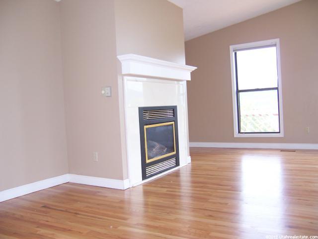 802 Maple Dr, Huntsville, UT 84317 — photo 2