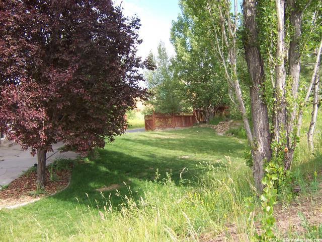 802 Maple Dr, Huntsville, UT 84317 — photo 12
