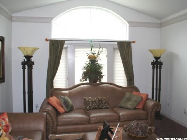 715 E 1000 S, Kaysville, UT 84037 — photo 4