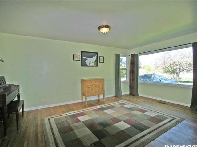 398 Lauralin Dr, Logan, UT 84321 — photo 2