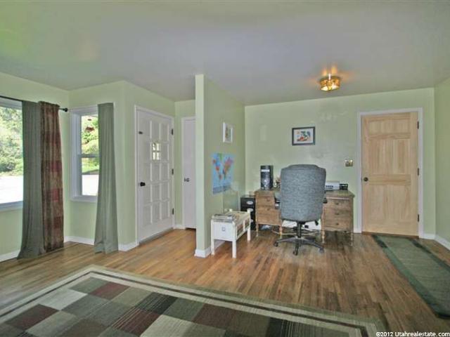 398 Lauralin Dr, Logan, UT 84321 — photo 3