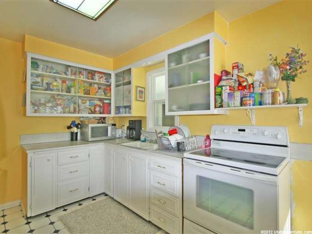 398 Lauralin Dr, Logan, UT 84321 — photo 5