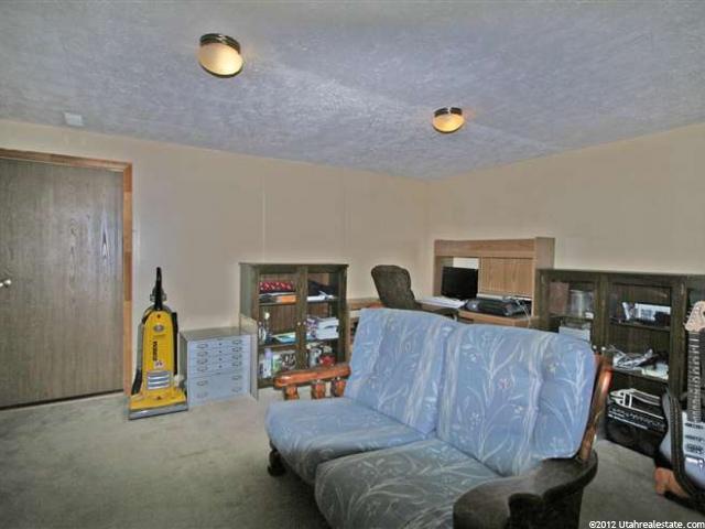 398 Lauralin Dr, Logan, UT 84321 — photo 7