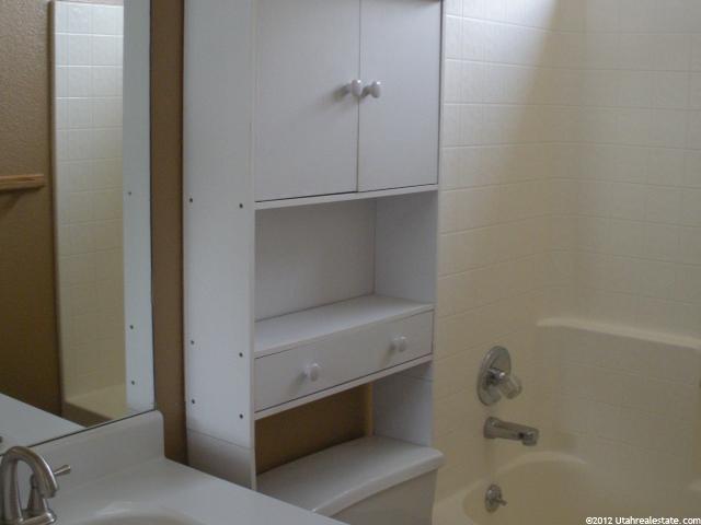 442 S Larkin Ln, Kaysville, UT 84037 — photo 2