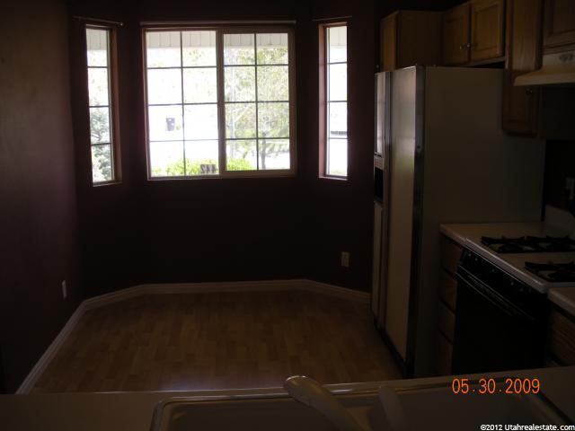 442 S Larkin Ln, Kaysville, UT 84037 — photo 4