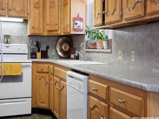160 E 6740 S, Midvale, UT 84047 — photo 9