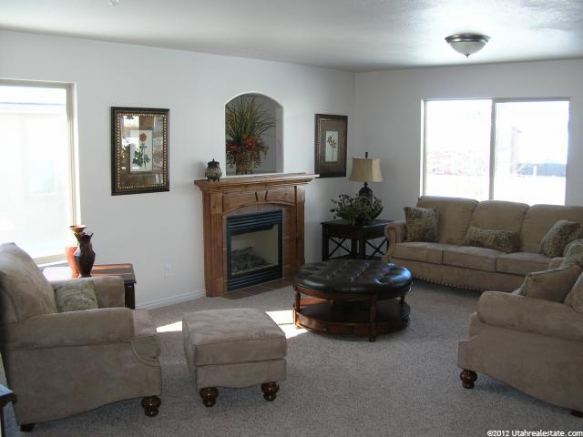 1472 W 1595 N, Clinton, UT 84015 — photo 6