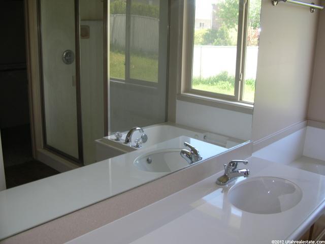 1311 W 1580 N, Clinton, UT 84015 — photo 3