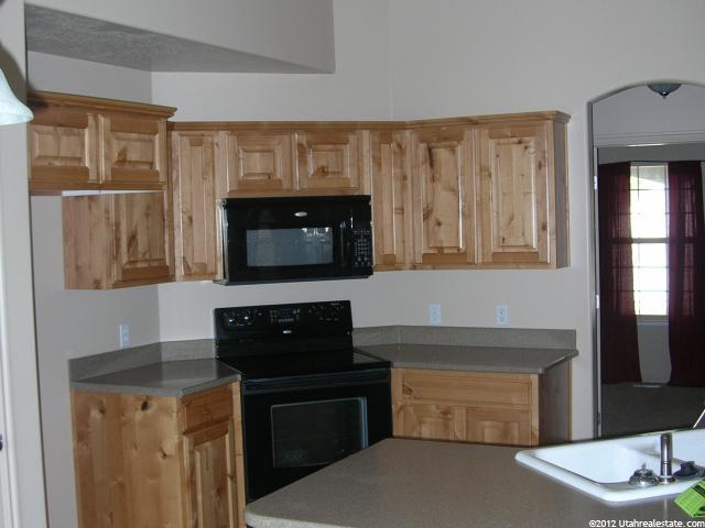 1311 W 1580 N, Clinton, UT 84015 — photo 8