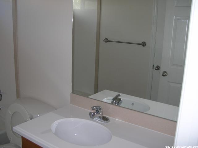1426 W 1595 N, Clinton, UT 84015 — photo 3