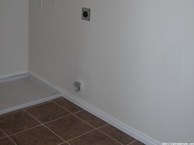 1426 W 1595 N, Clinton, UT 84015 — photo 5