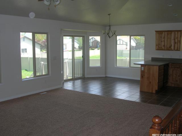 1426 W 1595 N, Clinton, UT 84015 — photo 8