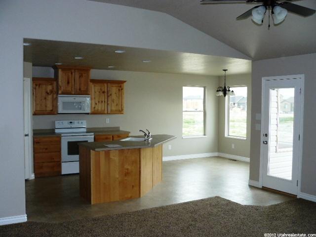 4555 W 5750 S, Hooper, UT 84315 — photo 7