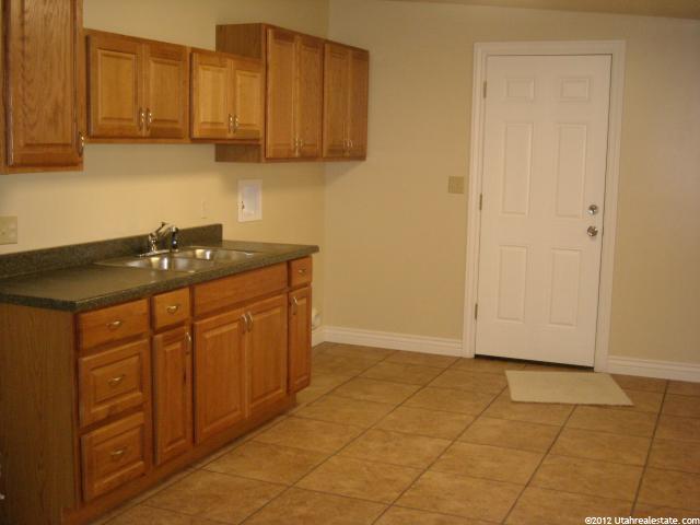 933 N Jefferson Ave, Ogden, UT 84404 — photo 2
