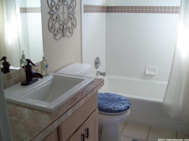 1340 W 1400 N, Farr West, UT 84404 — photo 11