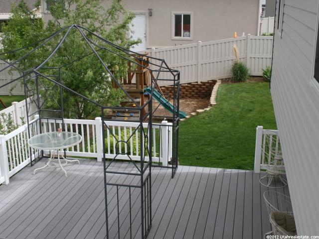 4043 S Lily Dr, Roy, UT 84067 — photo 2