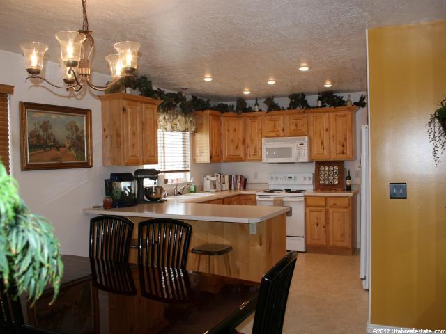 4043 S Lily Dr, Roy, UT 84067 — photo 8
