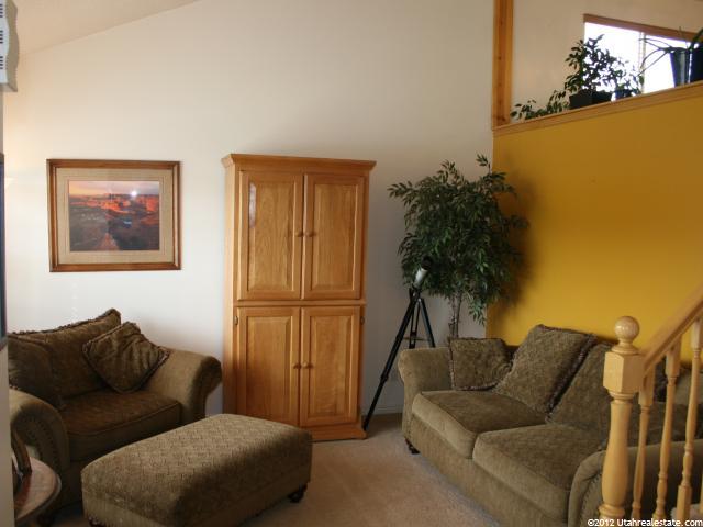 4043 S Lily Dr, Roy, UT 84067 — photo 9