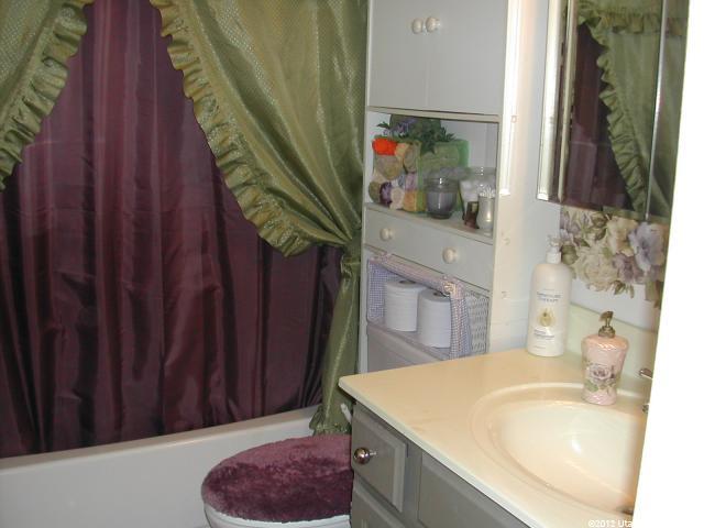 1563 E 2700 N, Layton, UT 84040 — photo 9