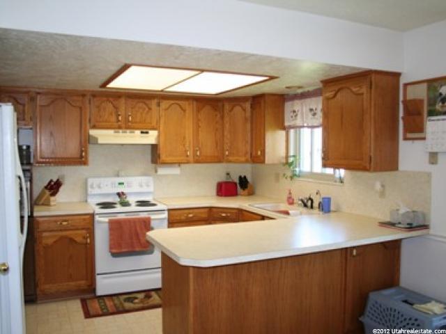 1888 W 150 N, Clearfield, UT 84015 — photo 3