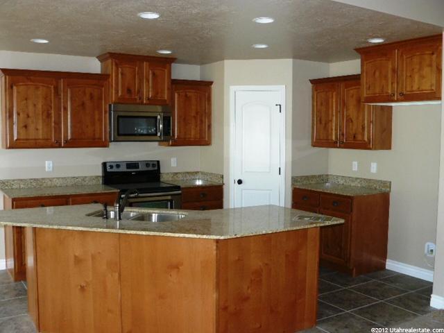 5240 S 3575 W, Roy, UT 84067 — photo 9