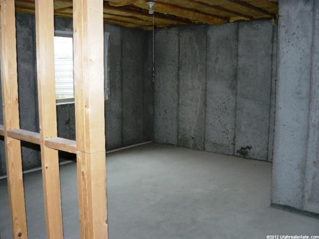 5644 S 4650 W, Hooper, UT 84315 — photo 8