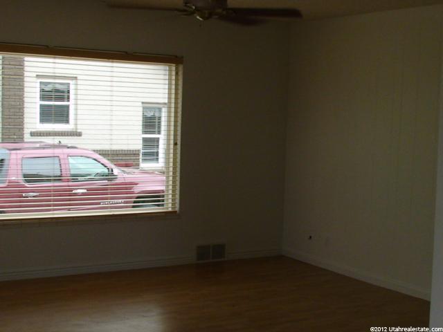 208 S 400 E, Copperton, UT 84006 — photo 5