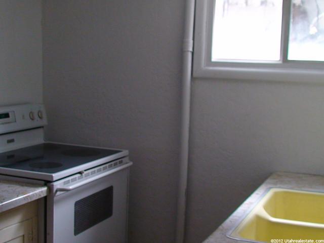 208 S 400 E, Copperton, UT 84006 — photo 6