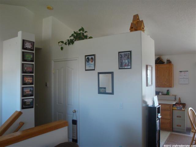 914 W 1350 N, Clinton, UT 84015 — photo 2